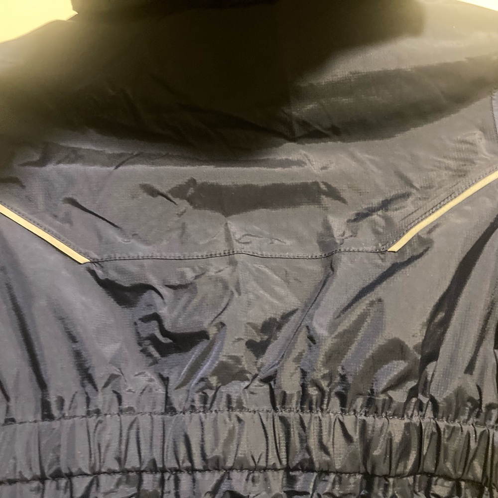 Patagonia Girls Navy rain Jacket - Picture 4 of 8